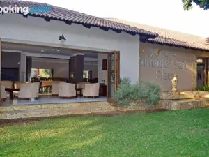 Summerset Place Country House