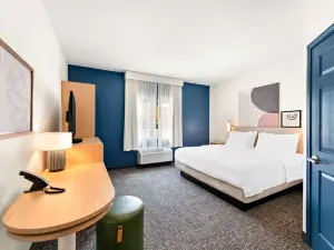 สปาร์ค บาย ฮิลตัน ลองวิว