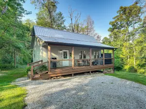 Idyllic Cabin in the Heart of Hocking Hills