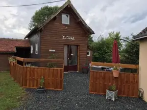 Gite des 2 Arbres de la Sagesse , agréable Chalet Avec Spa Privatif