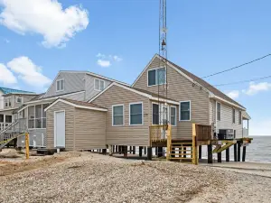 Cozy Home with Stunning Views on the Delaware Bay