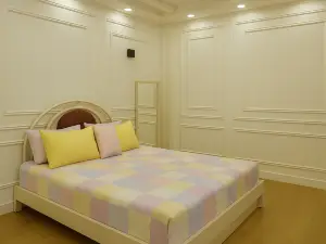 Elegant Beachfront Flat