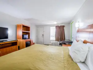 Cozy Garden Inn by OYO Hwy 40 Richmond