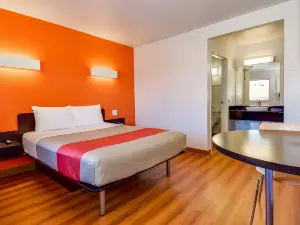 Motel 6 Riverside, CA - South