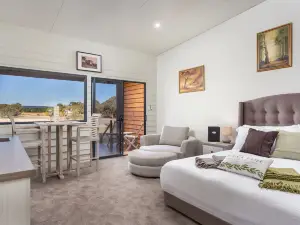 The Swan Valley Retreat