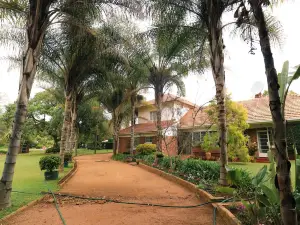 Hillside Manor