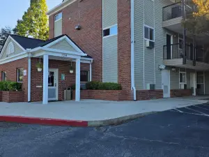 Stay Lodge Woodstock