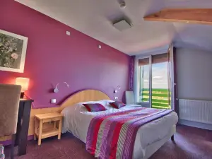 Logis Hôtel Restaurant le Chalet du Mont Roland