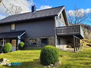 Gorgeous Home in Lyngdal with House Sea View