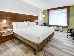 Holiday Inn Express & Suites WOODBRIDGE by IHG