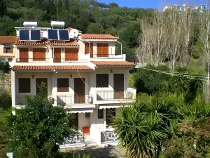 Stathopoulos Apartments