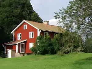Skålleruds Gård
