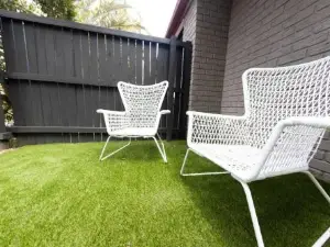 Peaceful Studio Close to shops, motorway, national forest & koalas!