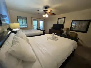 C21, Three Bedroom, Three Bath Log-Sided, Luxury Harbor North Cottage with Hot Tub Cottage