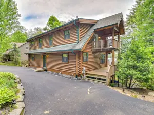 Lakefront Corinth Log Home: Private Dock, Fire Pit