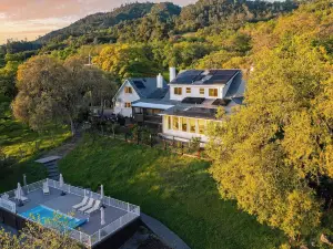 Chianti by AvantStay Stunning Secluded Ranch w Pickleball Court Barn
