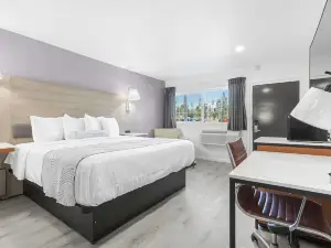 Inland Inn & Suites