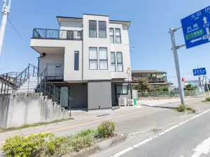 Aile House III
