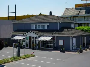 Brit Hotel Essentiel Reims Taissy