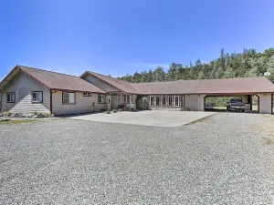 Private Pool and Game Room Family Weaverville Gem