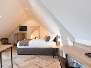 Hof Van Holland Hotel