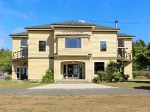 히스토릭 스쿨하우스 인