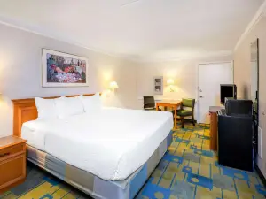 法明頓拉昆塔温德姆酒店