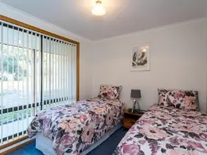 Acton Park Holiday Units