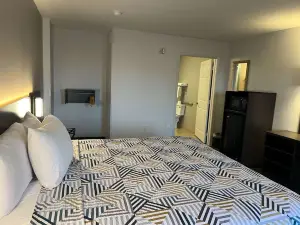 Motel 6 Junction, TX - Llano River