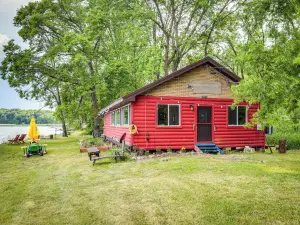 Rock River Hideaway on Private 5-Acre Island!