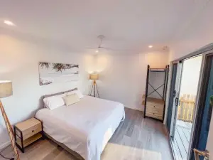 Bella Luna Beach Front - 3 Bed