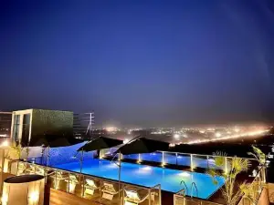 Skyluxe 2 Chic 1Bedroom w Rooftop Club N Pool Access