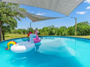 Sleep 40+ Lakeside Retreat on 53 Acre Ranch