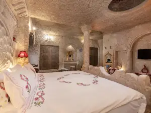 Kayata Cave Suites