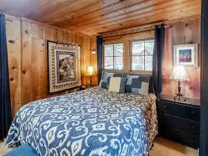 Woodland Cabin w/ Fenced Backyard, Deck, Front Porch & WiFi - Dogs Welcome