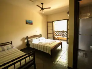 坦加拉斯角落旅館