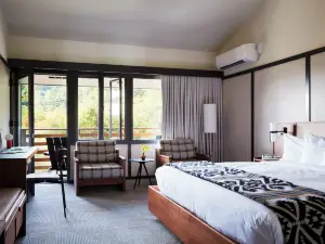 Skyline Lodge