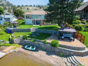 Skaha Lakefront Inn