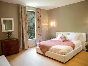 Domaine du Prieuré d'Estagel Chambres d'hôtes