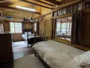 麥金尼營地 - 限8人4臥室小屋，由RedAwning提供