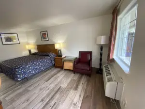 Cedar Creek Inn