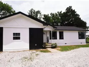 The Mayor • Huge Kids Space • Near Lake & Rivers