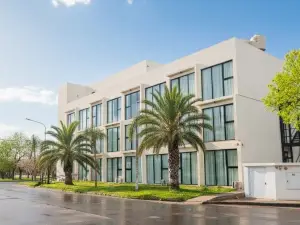 อาร์เอ็ม แคมพานา โรงแรม