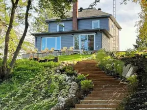 Waterfront Family Retreat | Sauna & Hot Tub