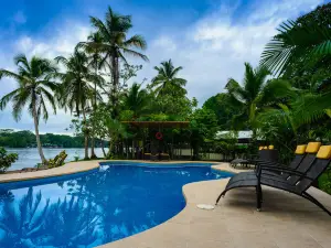 Manatus Hotel