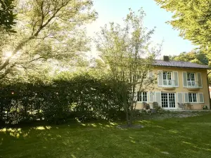 Meinsbur Boutique Hotel