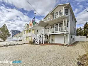 New Jersey Home - Deck, Grill and Walkable to Beach!