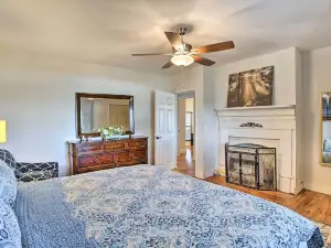 Deck, Grill & Yard: Pet-Friendly Van Alstyne Gem!