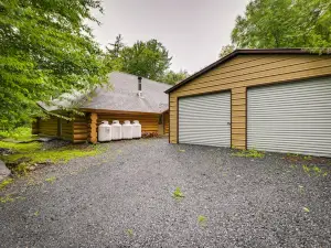 Secluded Greenville Cabin Walk to Moosehead Lake!