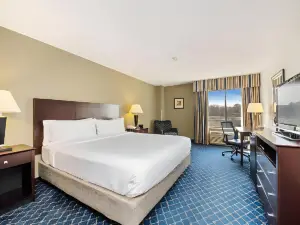 Holiday Inn Express & Suites Delafield